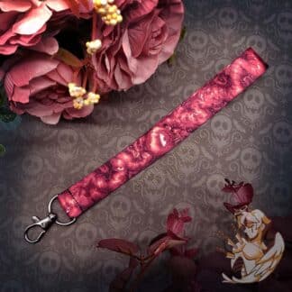 Wristlet lanyard gore